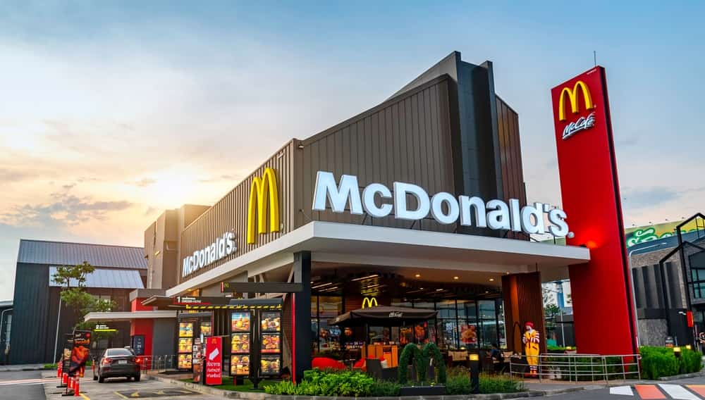 Применение Маркетинг-микс 7P в сети ресторанов McDonald's